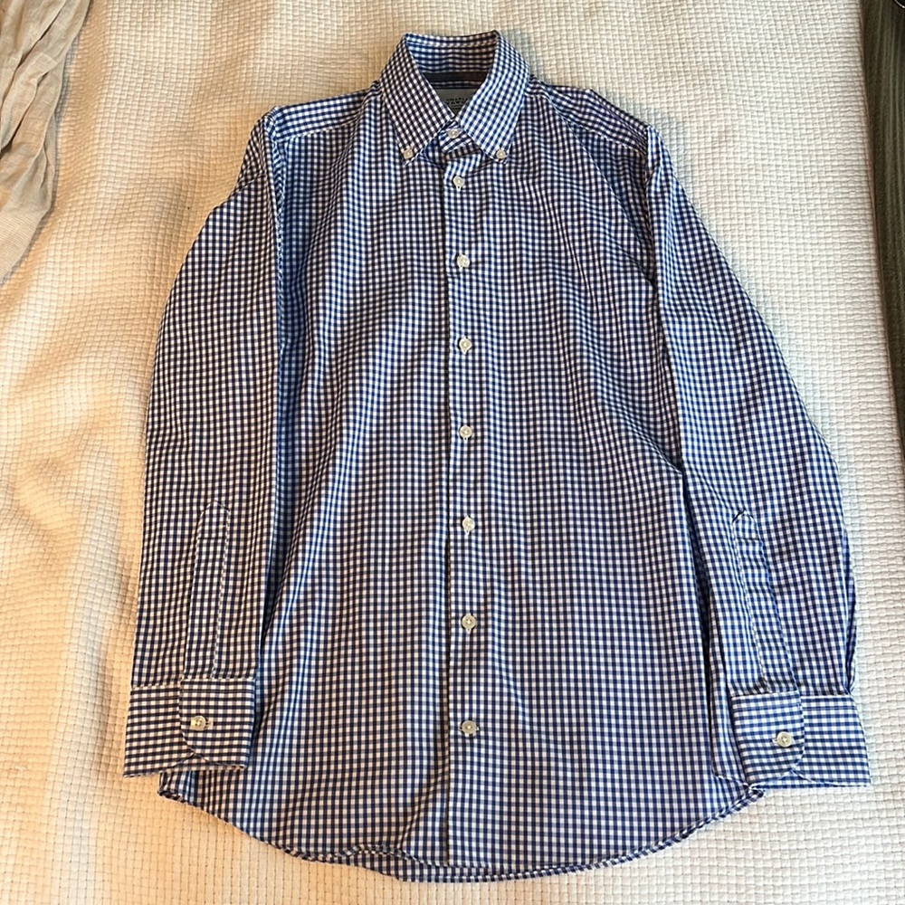Charles Tyrwhitt Men’s Business Casual Button-Down Shirt